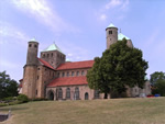 Huge Hildesheim Church in Lower Saxony [Photo: Longbow4u]